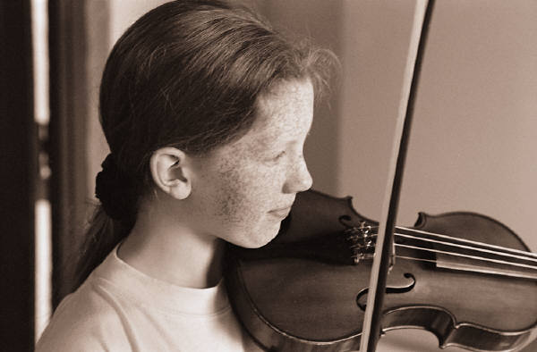 Girl playing violin